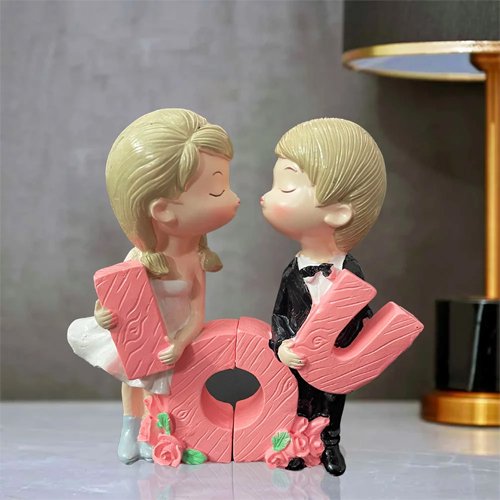 232866860_Love Couple_1.jpg